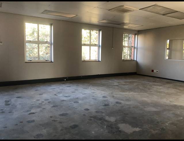 443M² OFFICE TO LET IN SANDTON CENTRAL